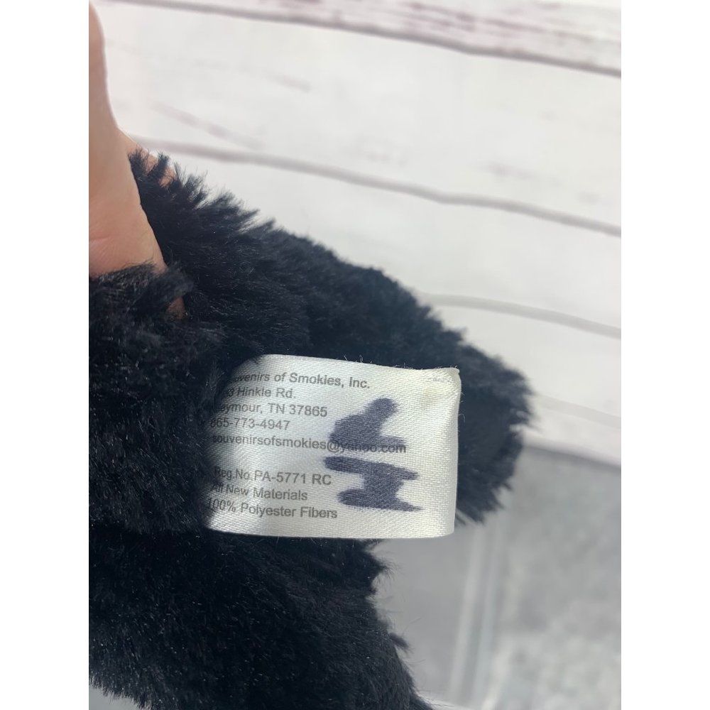 Souvenirs ofโ The Smokies 9 inch Plush Black Bear Toy - Picture 7 of 9
